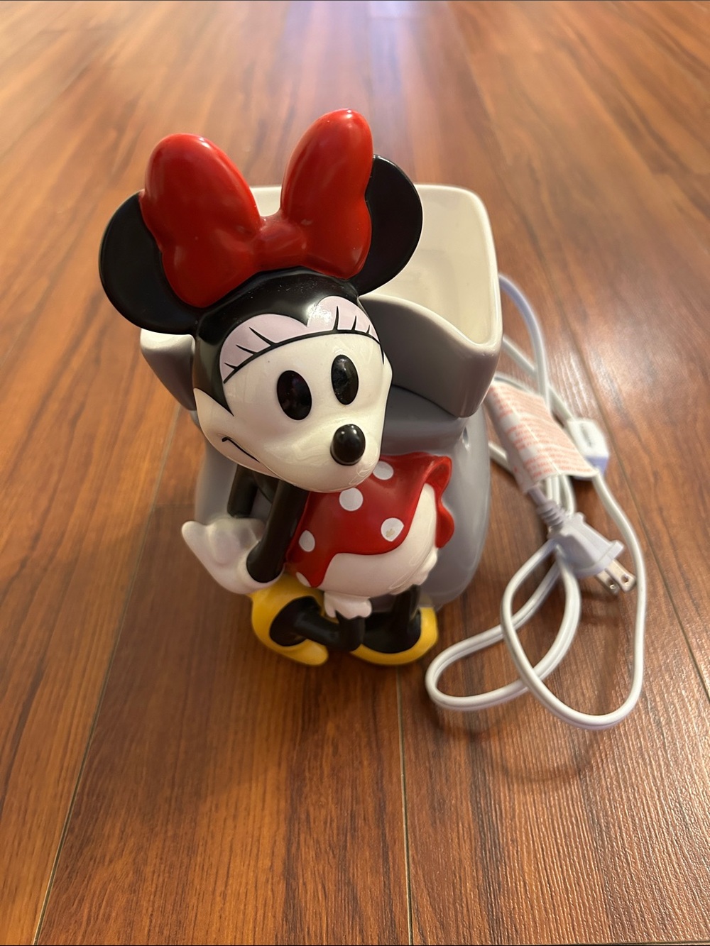 Scentsy Minnie Mouse Wax Warmer